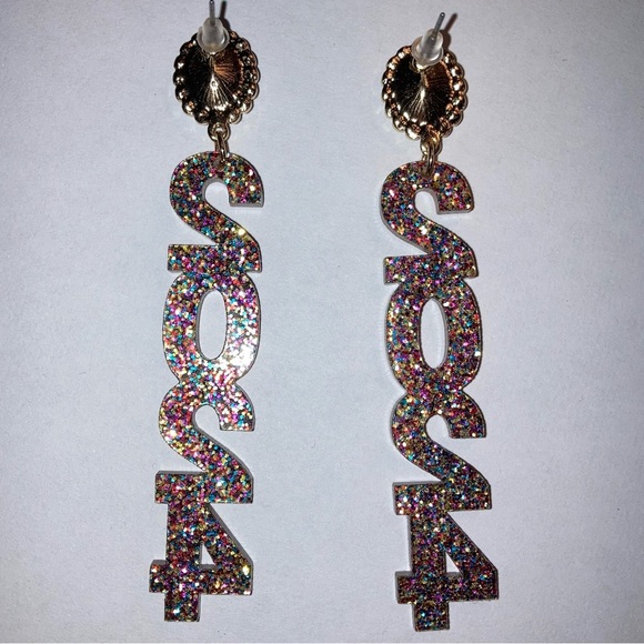 15 Pairs of Earrings Lot NEW 2024 Graduation Limited Edition Jewelry SALE - Picture 7 of 16